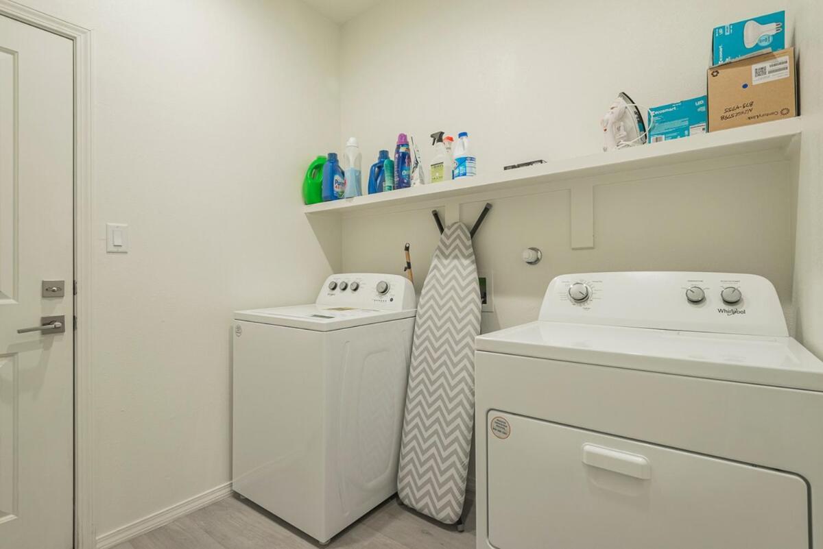 Modern Home 3Br Next To Airport & Netflix Albuquerque Exterior photo